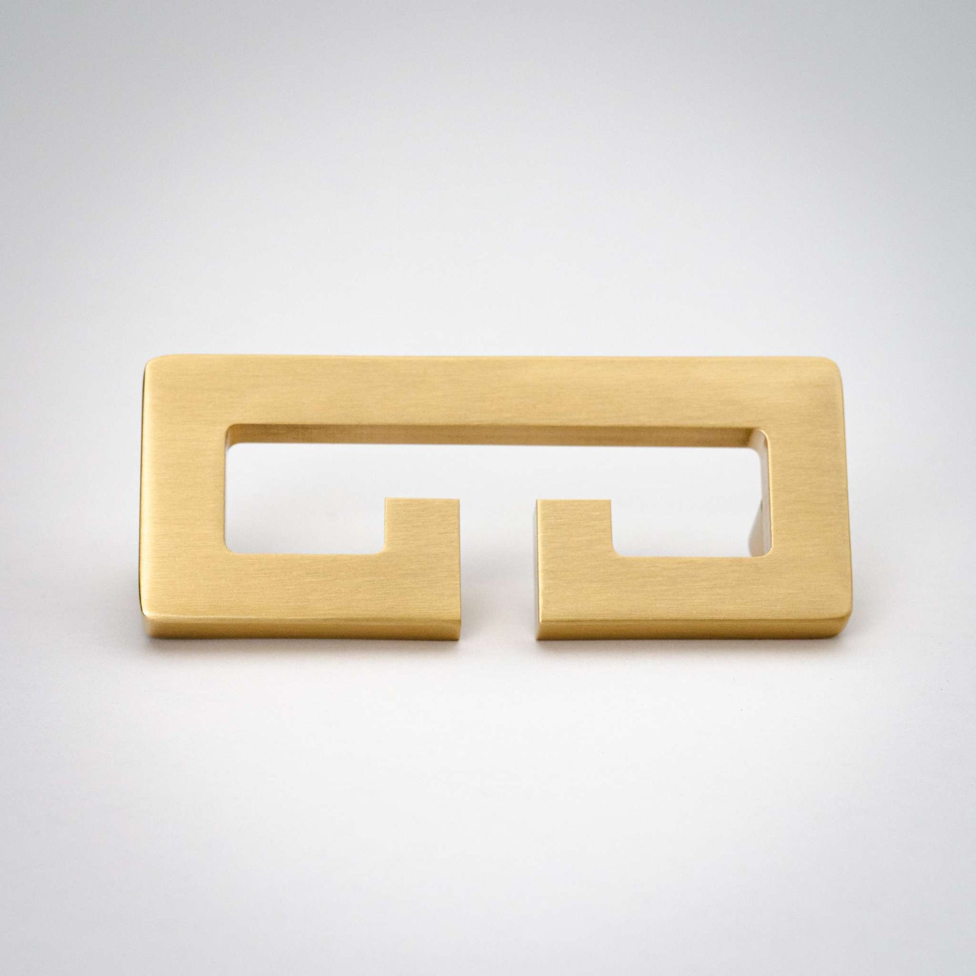 Chloe, Solid Brass Greek Key Pull
Chloe, our solid brass modern Greek Key pull is certainly an artful addition to the home. It's unique shape makes any door or cabinet look classy and chic. With ChpullChloe, Solid Brass Greek Key Pull