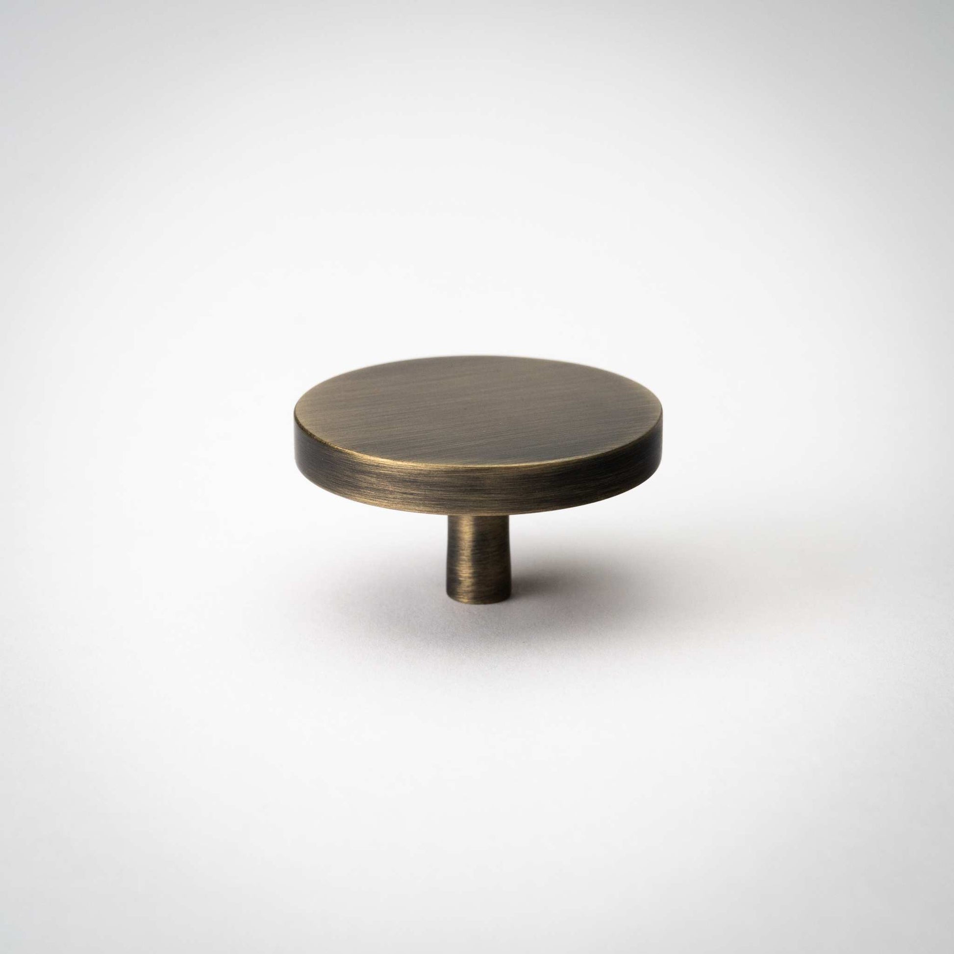 Rondelle, Solid Brass Cabinet Knobs
Our Rondelle Knob adds a touch of elegant simplicity to any contemporary or transitional space. The solid brass construction has an incredible weight in the hand,KnobRondelle, Solid Brass Cabinet Knobs