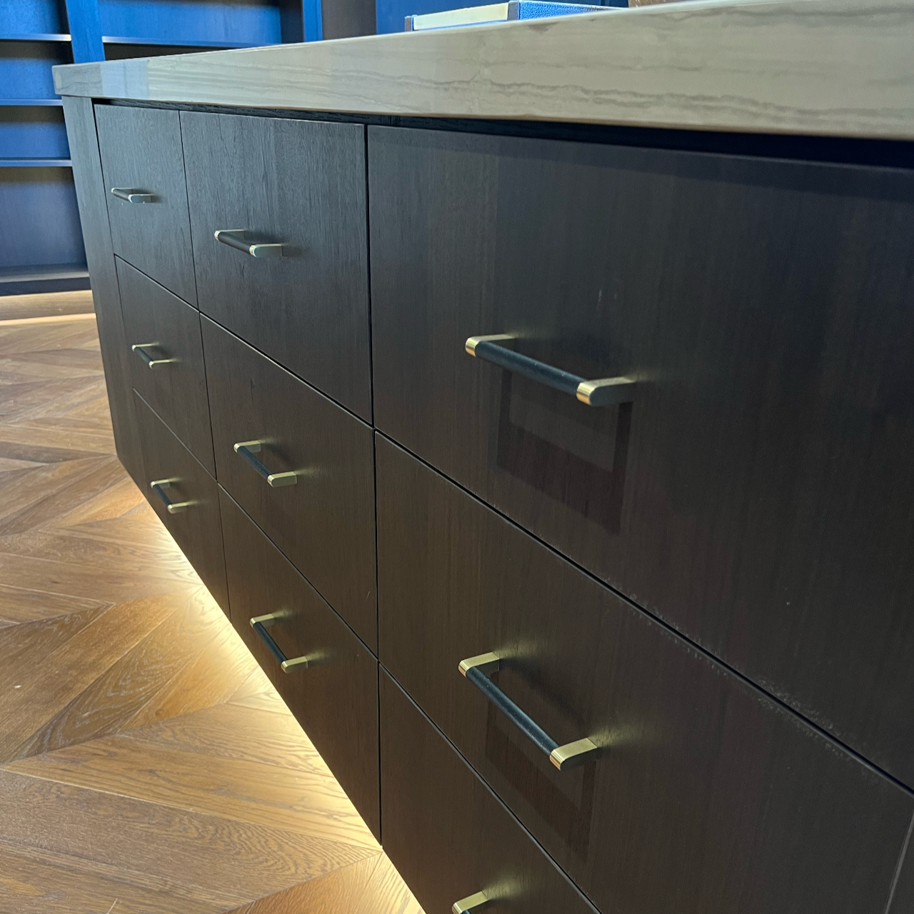 Luxury home Bold installation