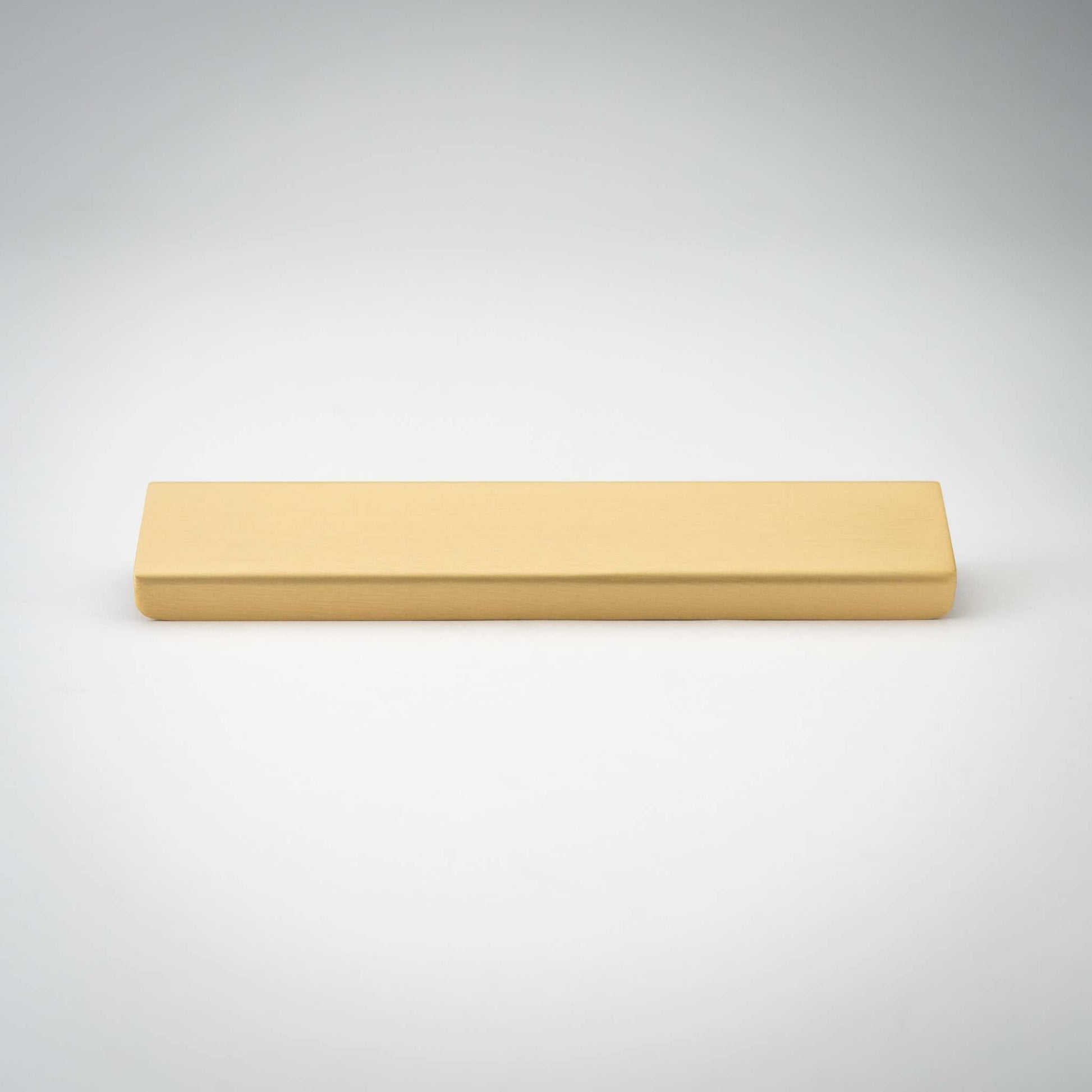 Verge, Solid Brass Edge Pulls
Meet our new line of Verge Edge Pulls.  Similar in weight and feel to our Grip Edge pull, but now available at more accessible price. The solid and heavy brass copullVerge, Solid Brass Edge Pulls