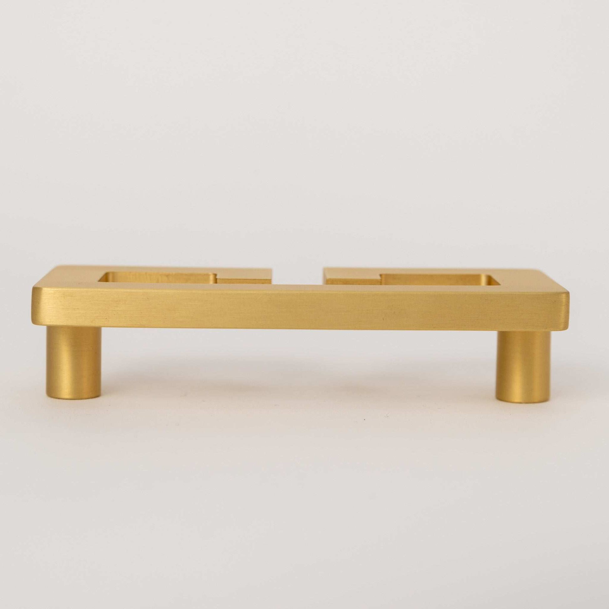 Chloe, Solid Brass Greek Key Pull
Chloe, our solid brass modern Greek Key pull is certainly an artful addition to the home. It's unique shape makes any door or cabinet look classy and chic. With ChpullChloe, Solid Brass Greek Key Pull