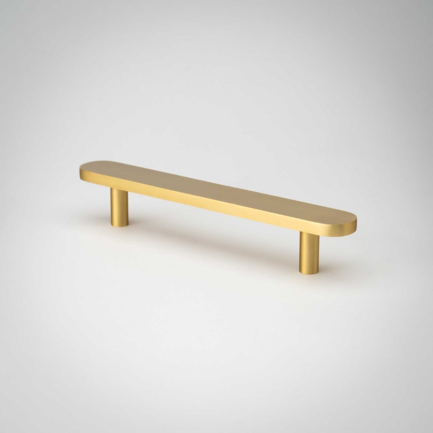 Orbital, Solid Brass Cabinet Pulls
Our Orbital Pull adds a touch of simplicity to any contemporary design project. The solid brass construction has an incredible weight in the hand, ensuring it wilpullOrbital, Solid Brass Cabinet Pulls