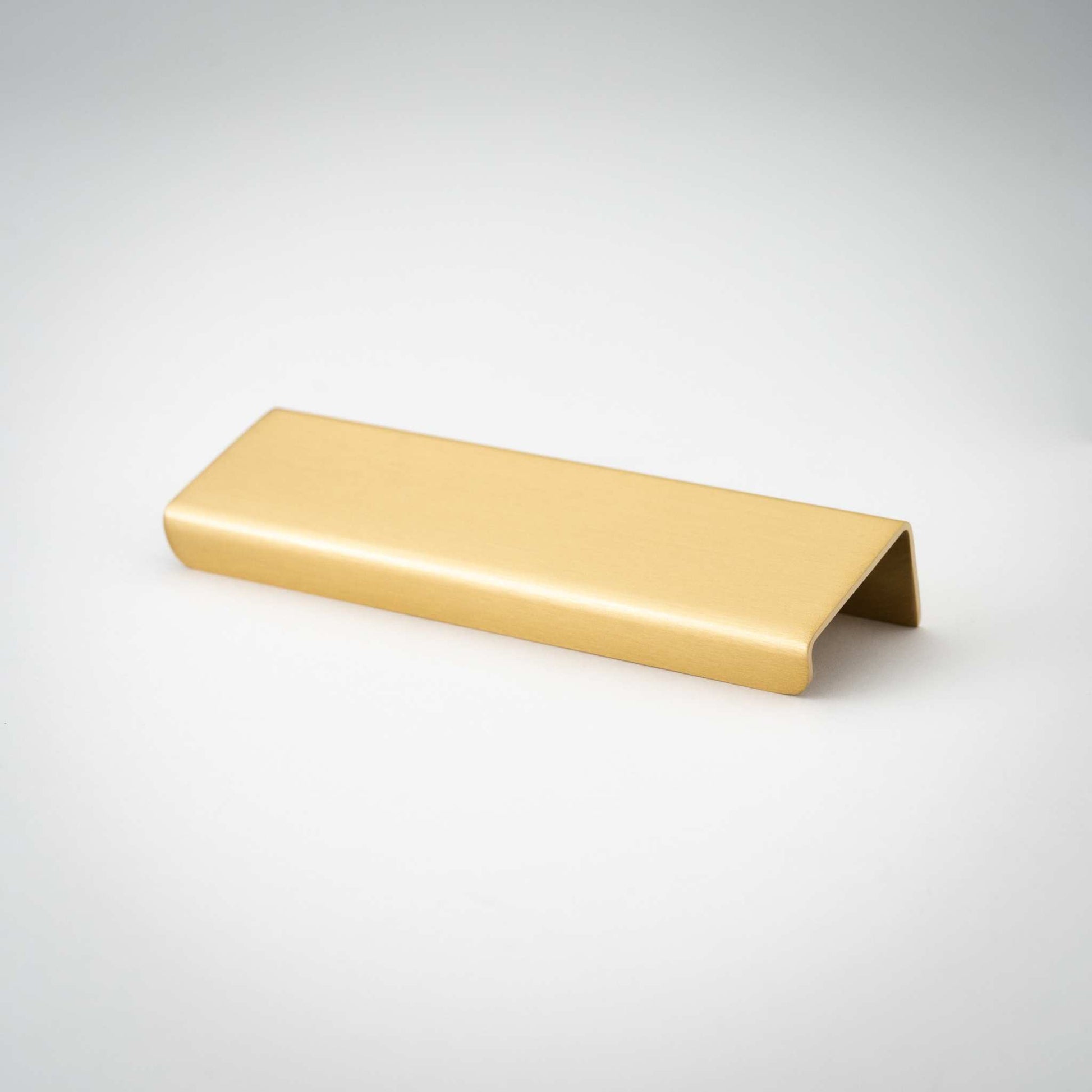 Verge, Solid Brass Edge Pulls
Meet our new line of Verge Edge Pulls.  Similar in weight and feel to our Grip Edge pull, but now available at more accessible price. The solid and heavy brass copullVerge, Solid Brass Edge Pulls