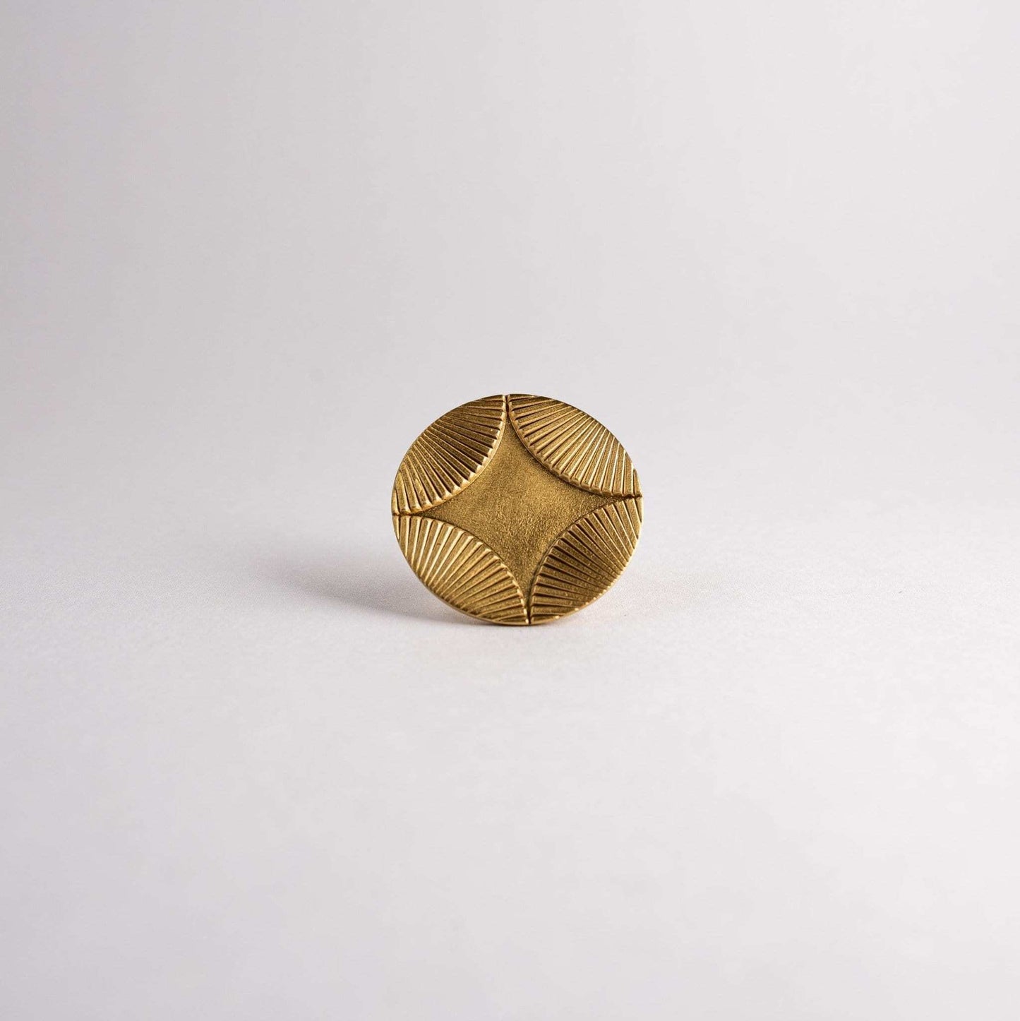 Find unique brass cabinet knobs | solid brass cabinet hardware | knobs for traditional cabinets
