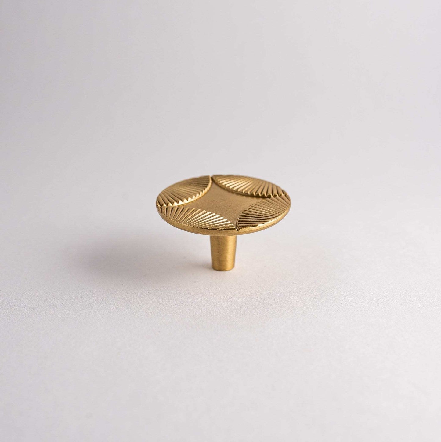 Find unique brass cabinet knobs | solid brass cabinet hardware | knobs for traditional cabinets