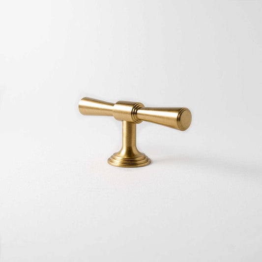 Tuxedo Knob, Solid Brass Cabinet Knob
Meet Tuxedo, our new deco-inspired cabinet knob. A sleek, classic design with a modern edge. Its beautiful "stacked" base and tapered ends add visual interest, reKnobTuxedo Knob, Solid Brass Cabinet Knob