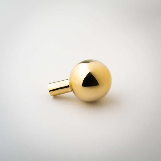 Dumas ball knob in Polished Brass, unlacquered