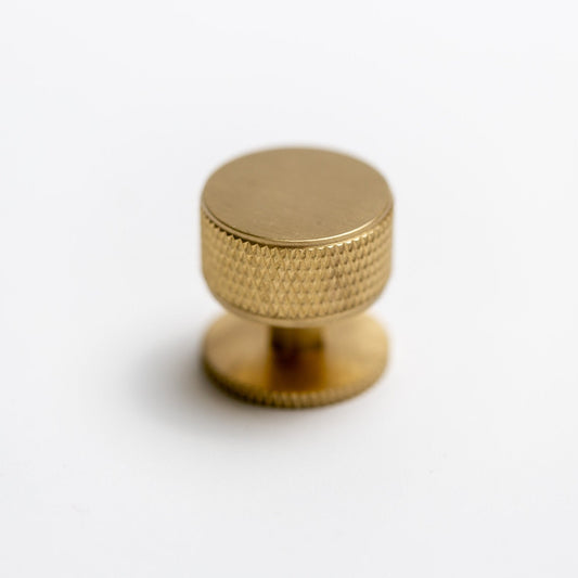 Studio photograph of Dusk Knurled Knob.