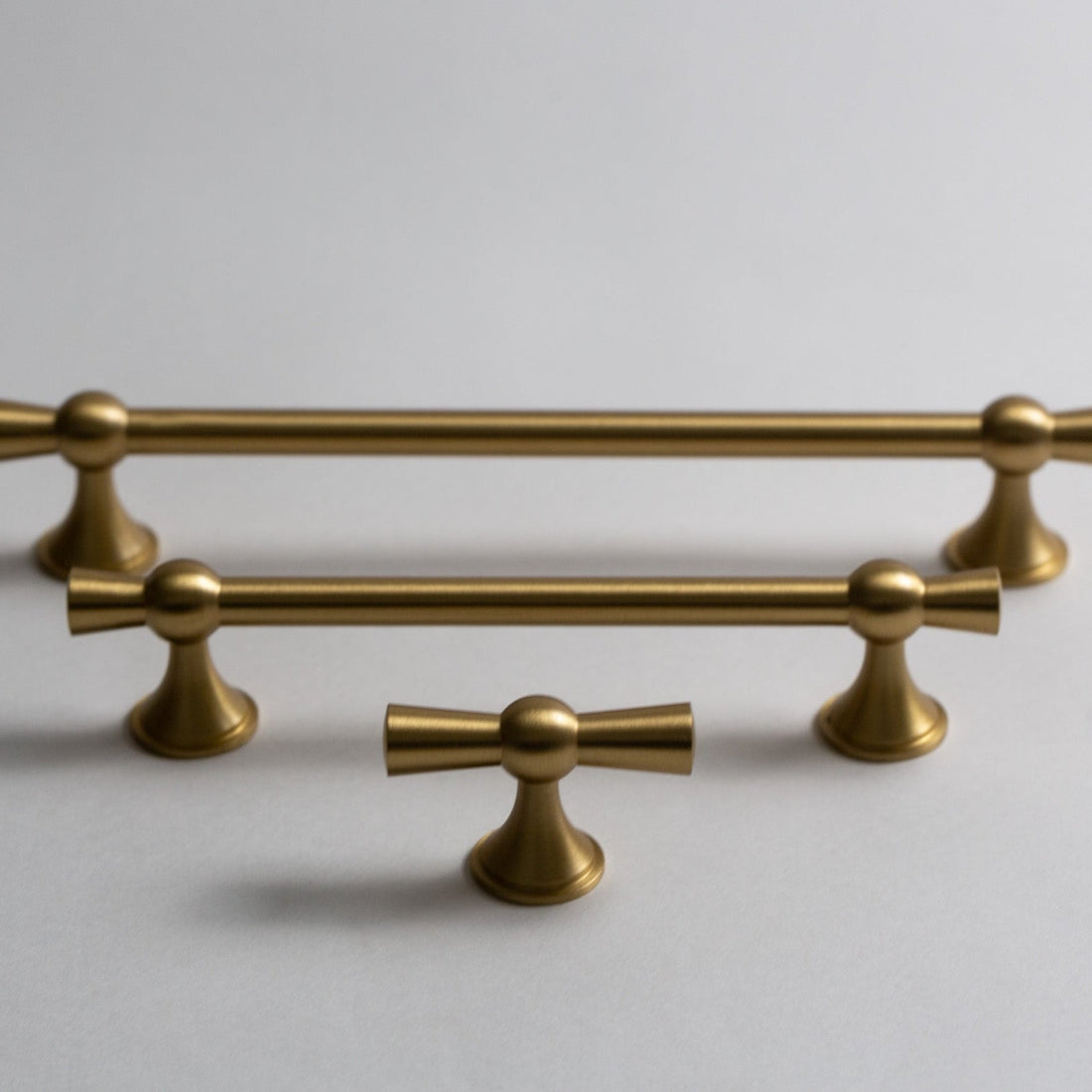 Samba cabinet pulls and the separate matching Samba knob viewed from the front.