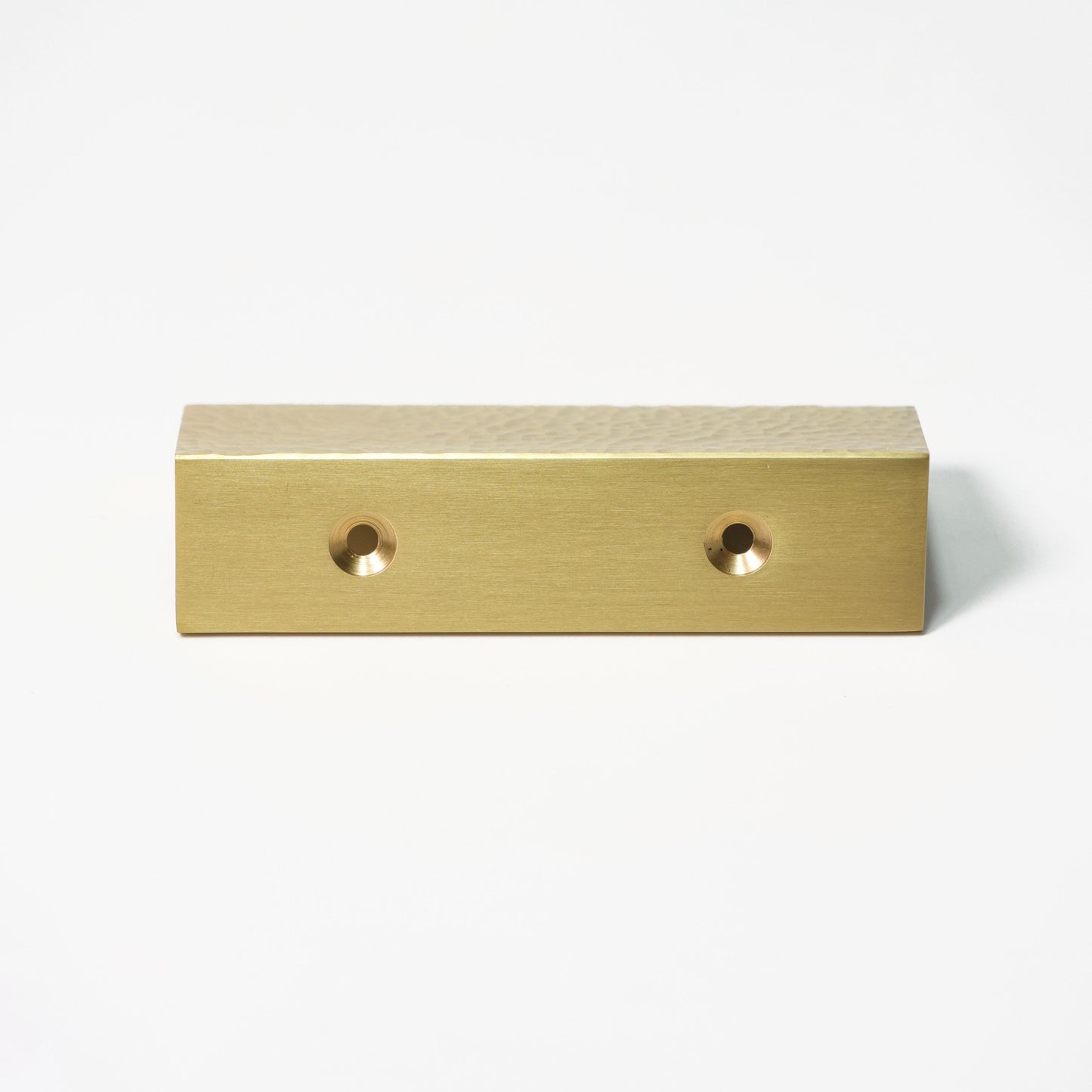 Impact Hammered Edge Pull – Satin Brass Matte Lacquer