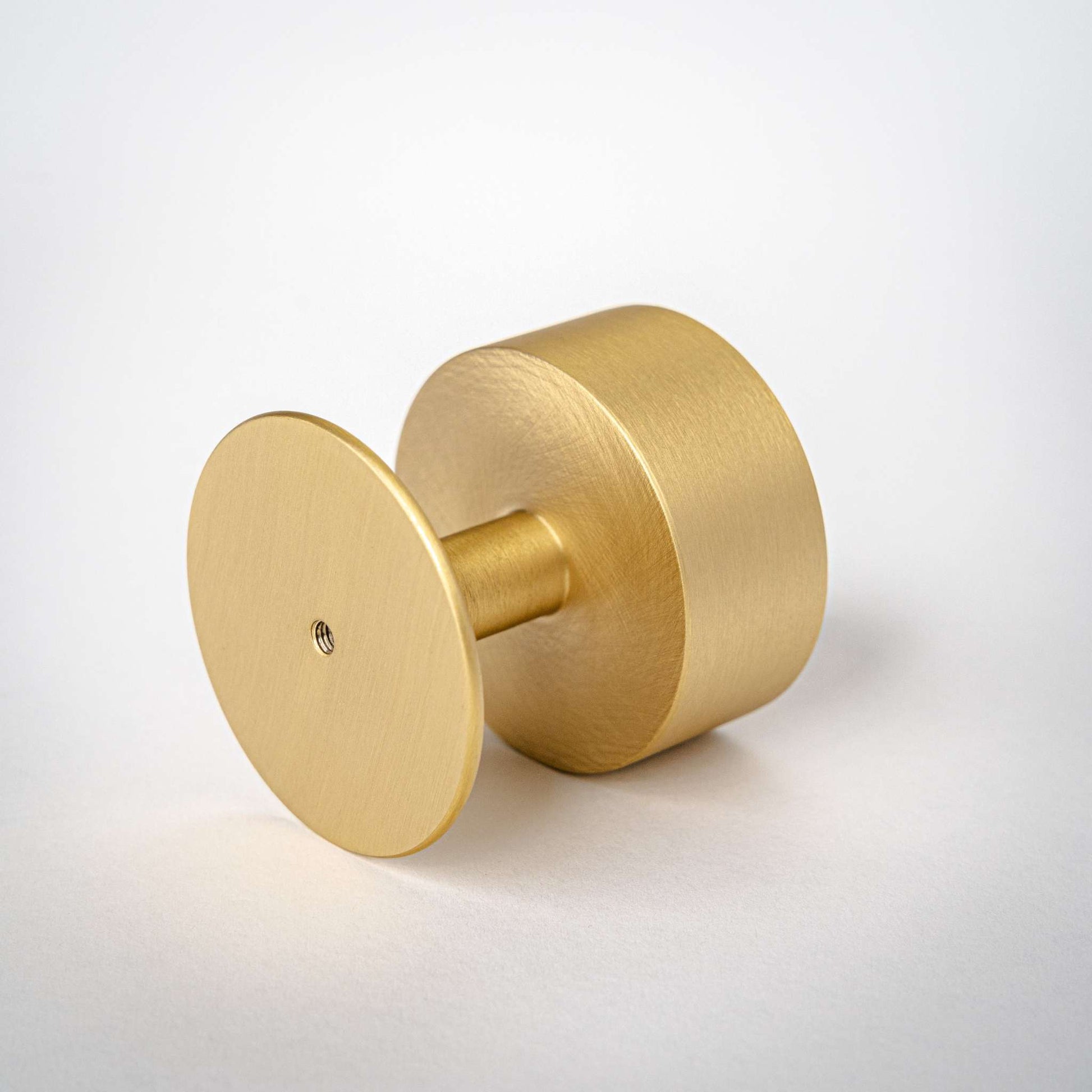 Gateau, Solid Brass Knobs


Our Gateau Knob is a distinctive take on the traditional cabinet knob. A perfect design to adorn transitional cabinet doors and drawers.



This product is not avKnobGateau, Solid Brass Knobs