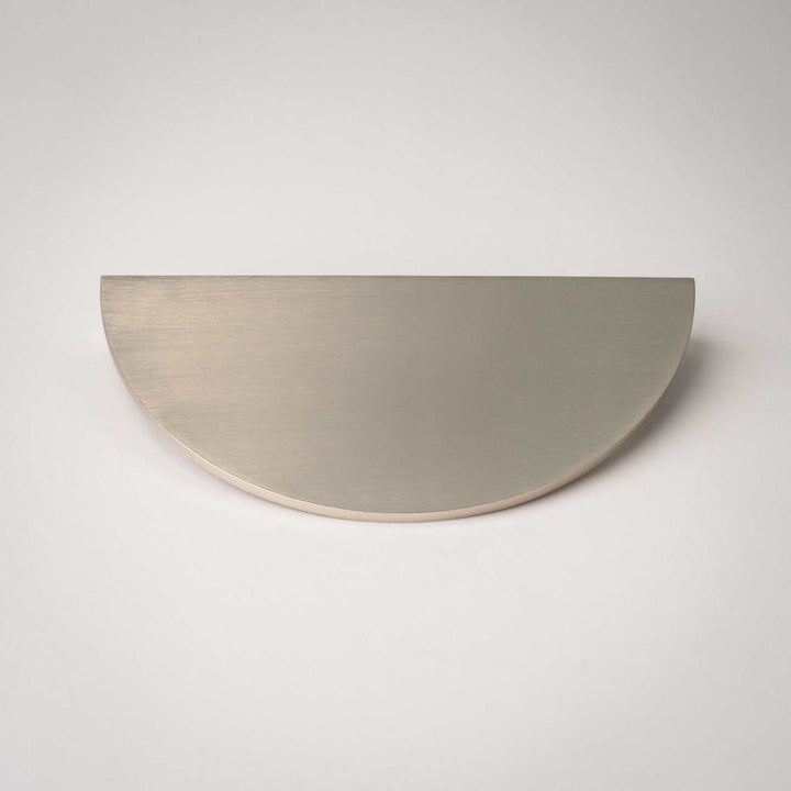 Demi Lune, Halbmond-Schrankgriffe aus massivem Messing