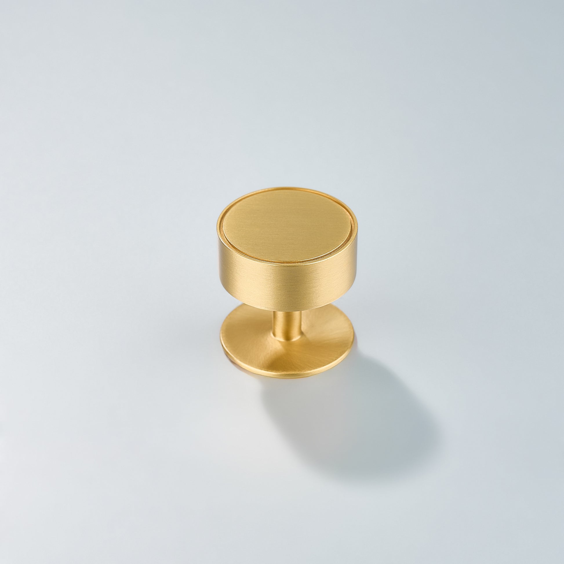 Gateau, Solid Brass Knobs in satin brass matte lacquer
