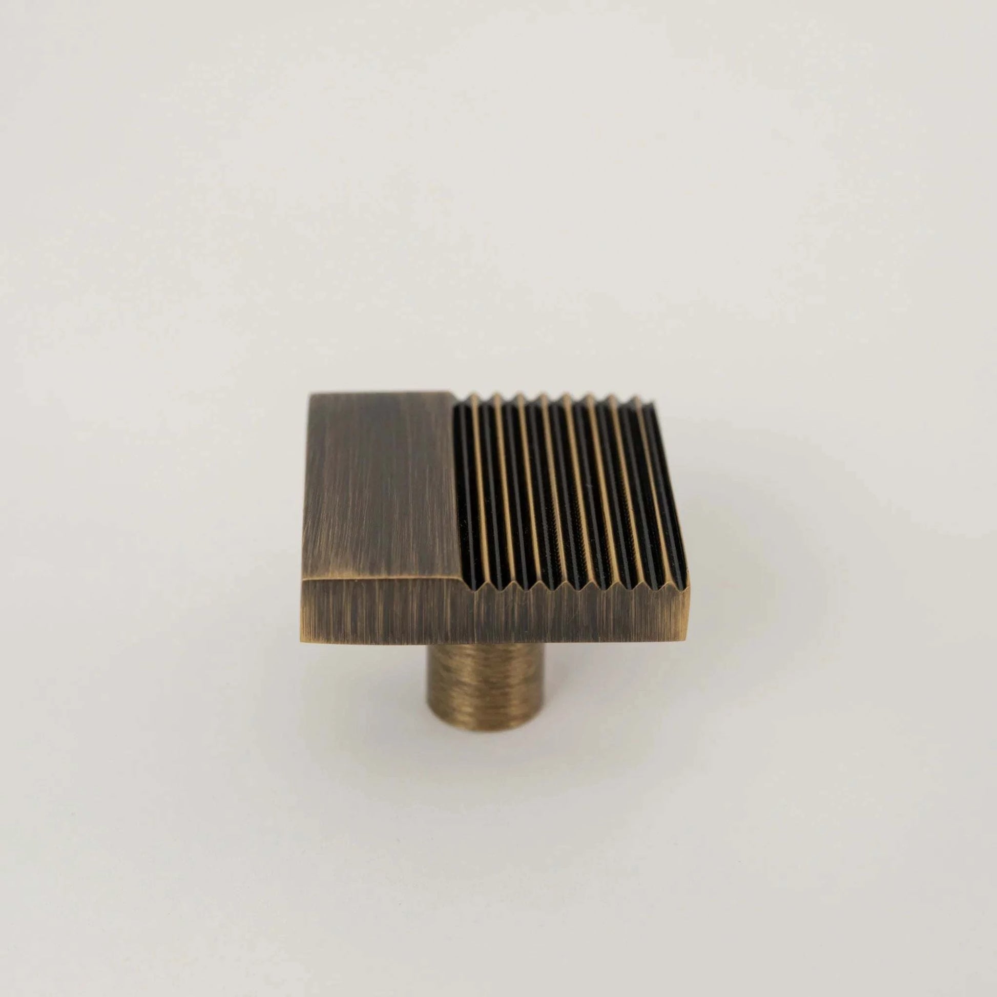 Rail, Antique Brass Appliance Pulls




Our Rail appliance pull brings a contemporary feel to your cabinetry. The grooves add a fresh look and an unexpected layer of texture to your design. Coordinatiappliance pullRail, Antique Brass Appliance Pulls
