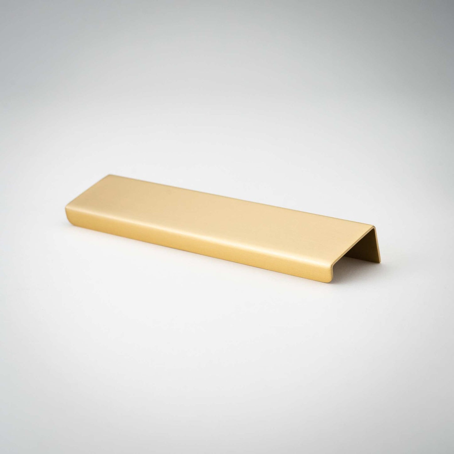 Verge, Solid Brass Edge Pulls


Meet our new line of Verge Edge Pulls.  Similar in weight and feel to our Grip Edge pull, but now available at more accessible price. The solid and heavy brass copullVerge, Solid Brass Edge Pulls